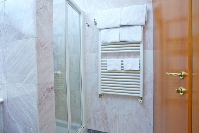 Imagen de la habitación del Hotel Mythos Milano. Foto 10