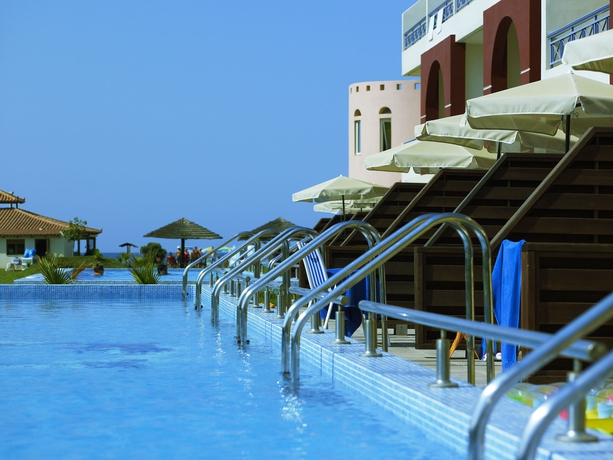 Imagen de la piscina del Hotel Mythos Palace Resort and Spa - All Inclusive. Foto 9