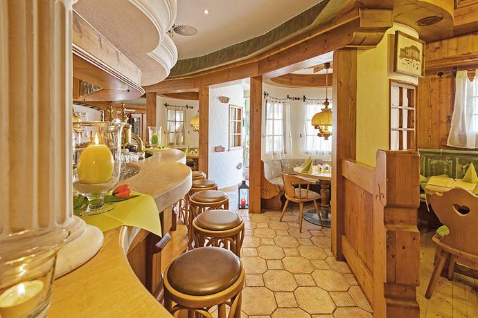 Imagen del bar/restaurante del Hotel Mythos, Rust. Foto 3