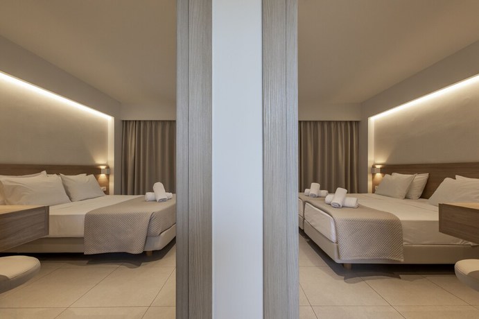 Imagen de la habitación del Hotel Mythos Suites. Foto 4