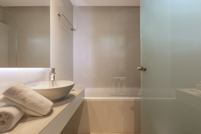 Imagen de la habitación del Hotel Mythos Suites. Foto 5