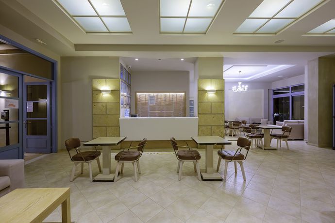 Imagen de los interiores del Hotel Mythos Suites. Foto 16