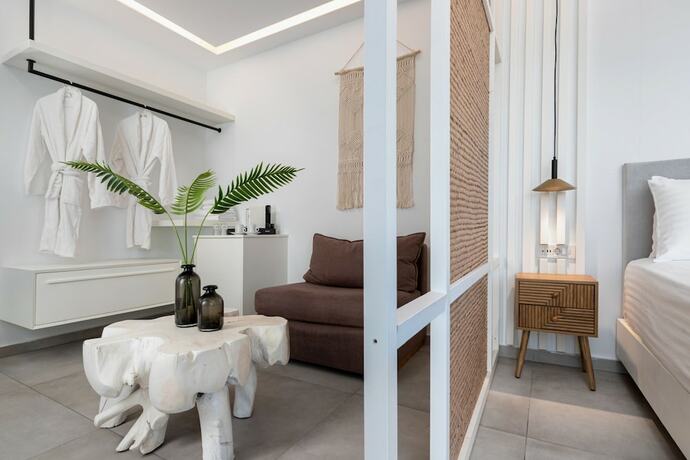 Imagen de la habitación del Hotel Myzith Luxury Suites. Foto 17