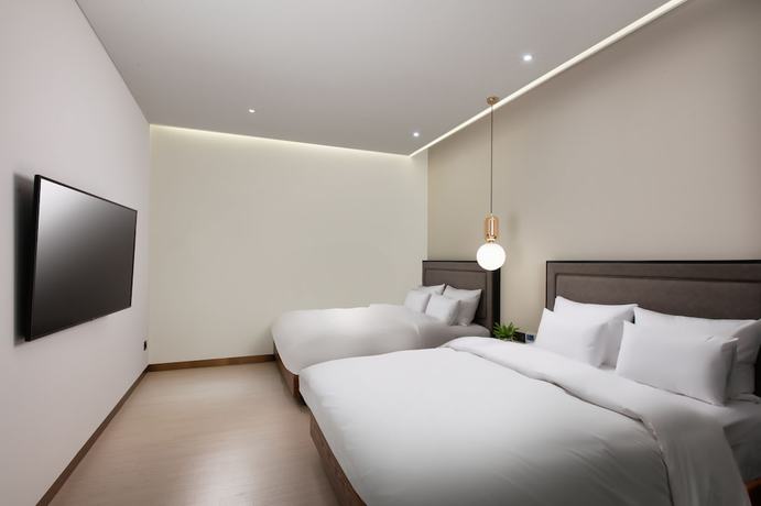 Imagen de la habitación del Hotel N Bridge. Foto 18