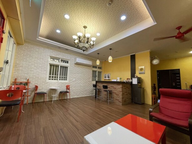 Imagen de los interiores del Hotel N. Castle. Foto 36