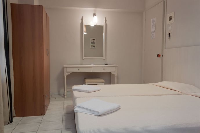 Imagen de la habitación del Hotel N E P center Hotel Rodos. Foto 5