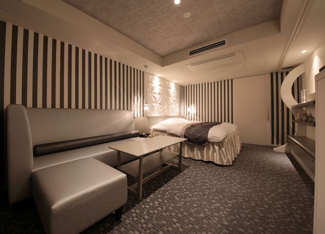 Imagen de la habitación del Hotel N. Foto 2