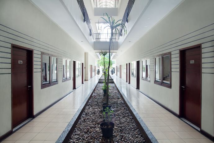 Imagen de los interiores del Hotel N Harmoni Jakarta. Foto 17