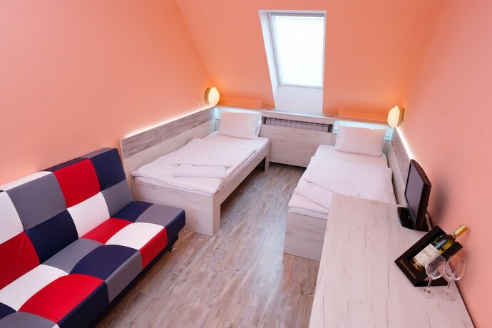 Imagen de la habitación del Hotel N, Př&iacute;mětice. Foto 13