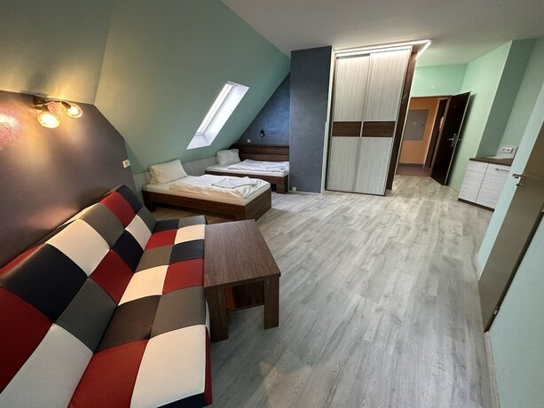 Imagen de la habitación del Hotel N, Př&iacute;mětice. Foto 19