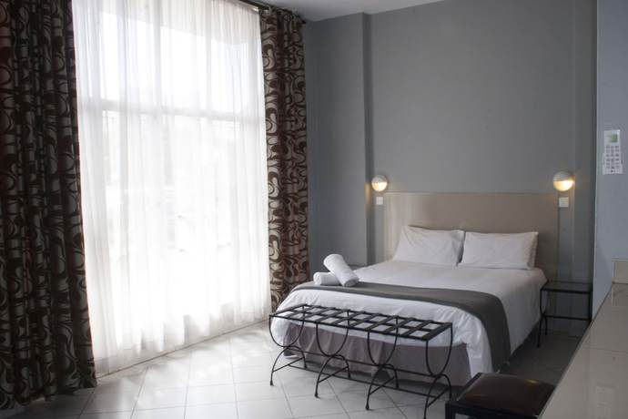 Imagen de la habitación del Hotel N1 Samora Machel Harare. Foto 8