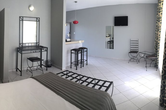 Imagen de la habitación del Hotel N1 Samora Machel Harare. Foto 10