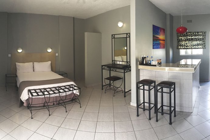 Imagen de la habitación del Hotel N1 Samora Machel Harare. Foto 12