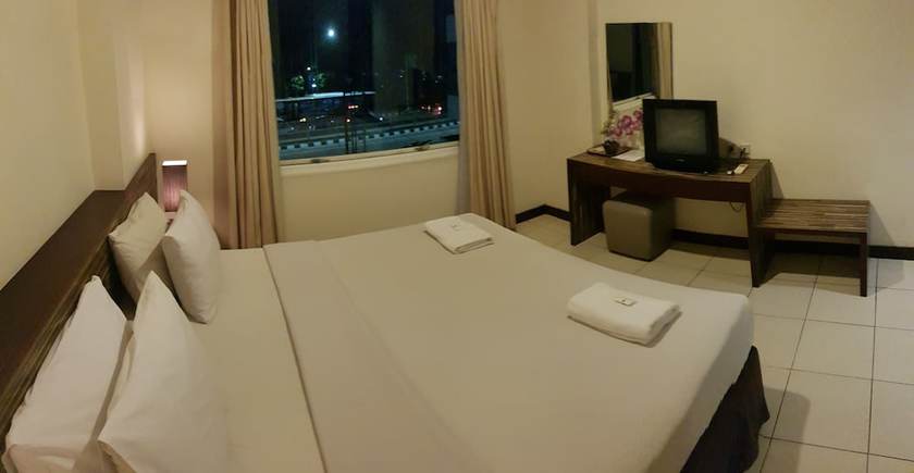 Imagen de la habitación del Hotel N2 Gunung Sahari. Foto 8