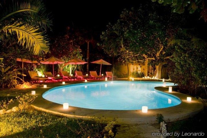 Imagen general del Hotel NA BALAM SUITES BEACH HOTEL. Foto 2