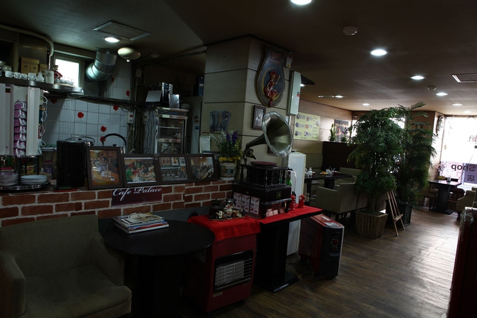 Imagen del bar/restaurante del Hotel NAMDAEMUN PALACE. Foto 2