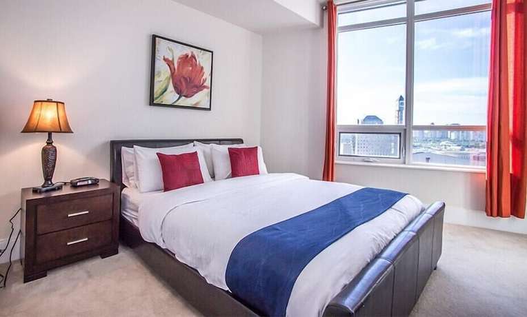Imagen de la habitación del Hotel NAPA Furnished Suites Square One. Foto 4