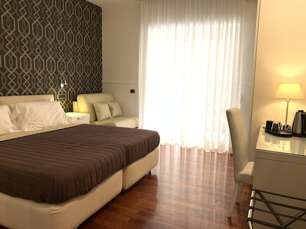 Imagen de la habitación del Hotel NAPOLIDAY BED & BREAKFAST RESIDENCE. Foto 2