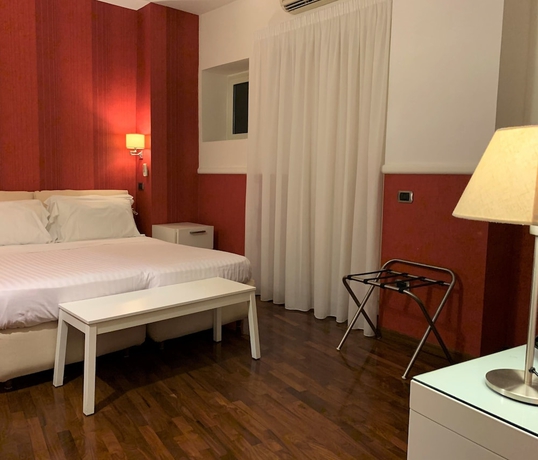 Imagen de la habitación del Hotel NAPOLIDAY BED & BREAKFAST RESIDENCE. Foto 4