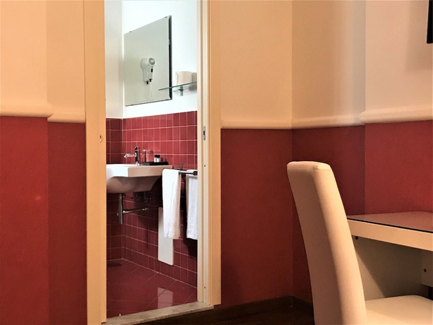 Imagen de la habitación del Hotel NAPOLIDAY BED & BREAKFAST RESIDENCE. Foto 15