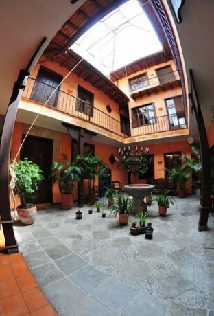 Imagen de los exteriores del Hotel NASS Casa del Aguila. Foto 10