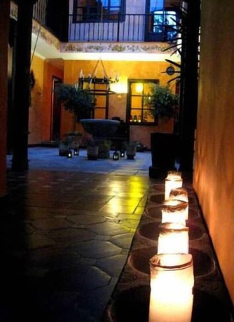 Imagen de los exteriores del Hotel NASS Casa del Aguila. Foto 12