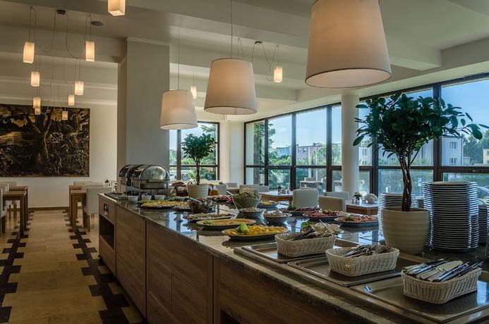 Imagen del bar/restaurante del Hotel NAT Jaroslawiec. Foto 4