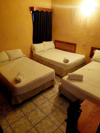 Imagen de la habitación del Hotel NATZ HOTEL. Foto 2