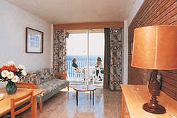Imagen general del Hotel NAUTILUS APARTAMENTS. Foto 2