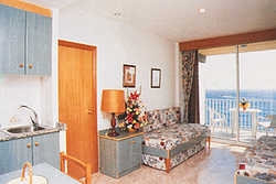 Imagen general del Hotel NAUTILUS APARTAMENTS. Foto 3