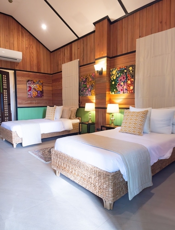 Imagen de la habitación del Hotel NAWA Wellness. Foto 15