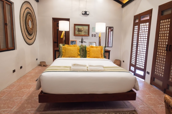 Imagen de la habitación del Hotel NAWA Wellness. Foto 18