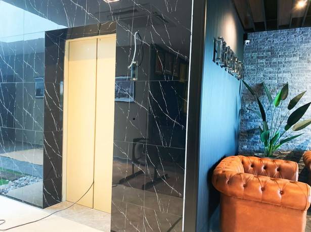 Imagen de los interiores del Hotel NB HOTEL. Foto 16