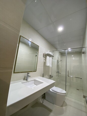 Imagen de la habitación del Hotel NB Hoang Gia 1 Hotel. Foto 35