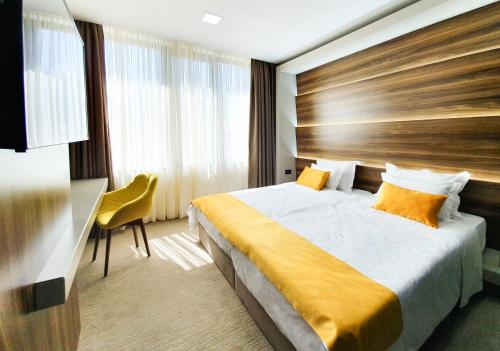 Imagen de la habitación del Hotel NB&Spa. Foto 10