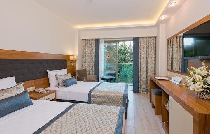 Imagen de la habitación del Hotel İNCEKUM WEST OTEL, İncekum. Foto 2
