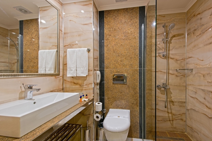 Imagen de la habitación del Hotel İNCEKUM WEST OTEL, İncekum. Foto 14
