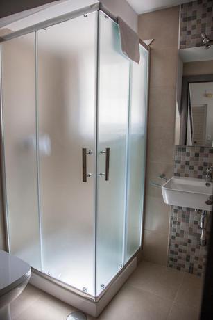 Imagen de la habitación del Hotel NCH Valentina Deluxe. Foto 4