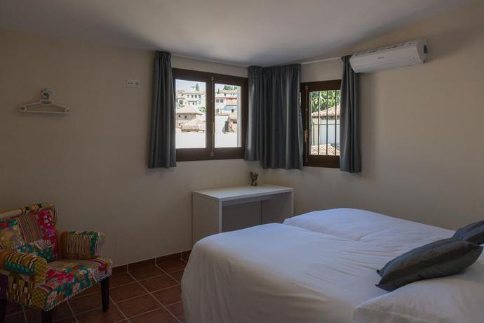 Imagen de la habitación del Hotel NCH Valentina Deluxe. Foto 5