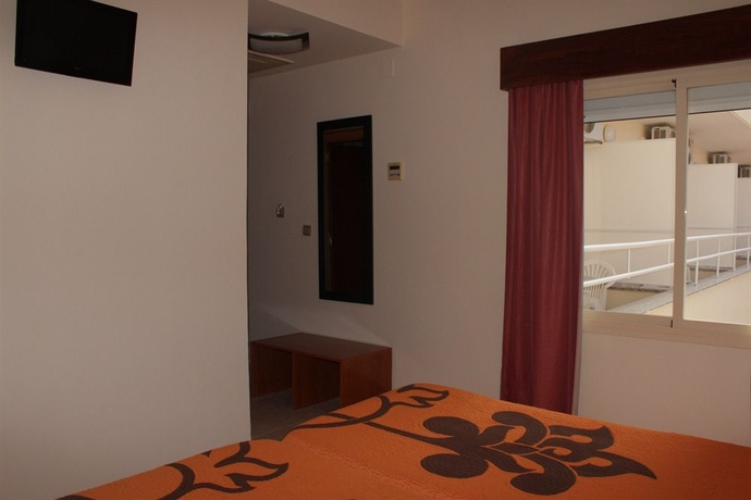 Imagen de la habitación del Hotel N.Ch Torremolinos. Foto 8