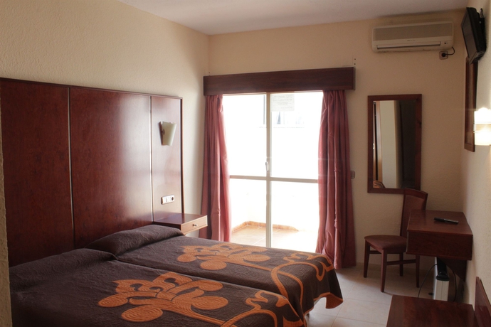 Imagen de la habitación del Hotel N.Ch Torremolinos. Foto 10