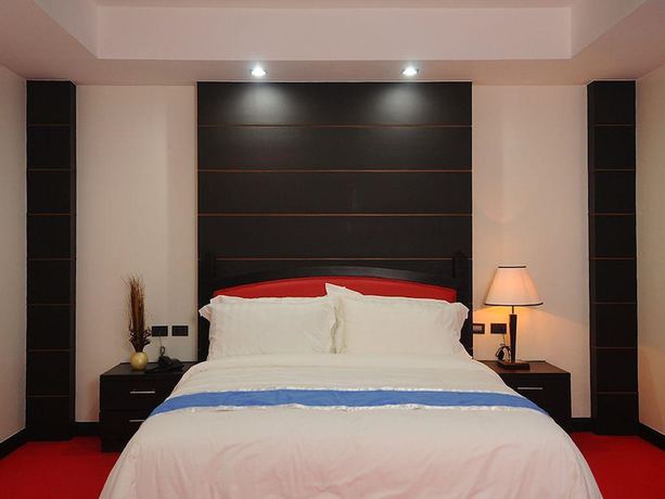 Imagen de la habitación del Hotel NDN Grand Hotel. Foto 11