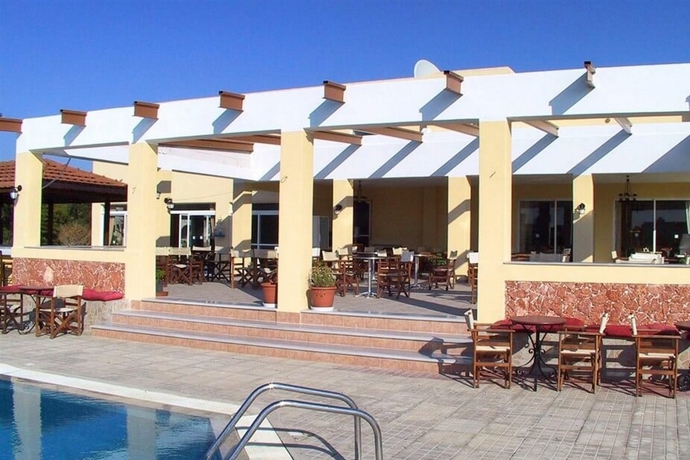 Imagen general del Hotel NEFELI, Lambi. Foto 12