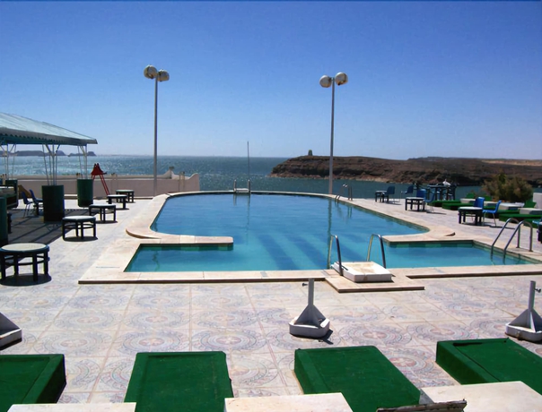 Imagen de la piscina del Hotel NEFERTARI ABU SIMBEL. Foto 14