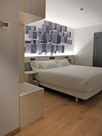 Imagen de la habitación del Hotel NERU con encanto. Foto 3