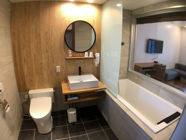 Imagen de la habitación del Hotel NEST Iriomote. Foto 4