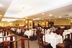 Imagen del bar/restaurante del Hotel NEW CENTURY. Foto 4