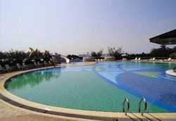 Imagen de la piscina del Hotel NEW CENTURY. Foto 8