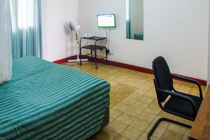 Imagen de la habitación del Hotel NEW Classic. Foto 11