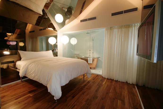 Imagen de la habitación del Hotel NEW MAJESTIC. Foto 2